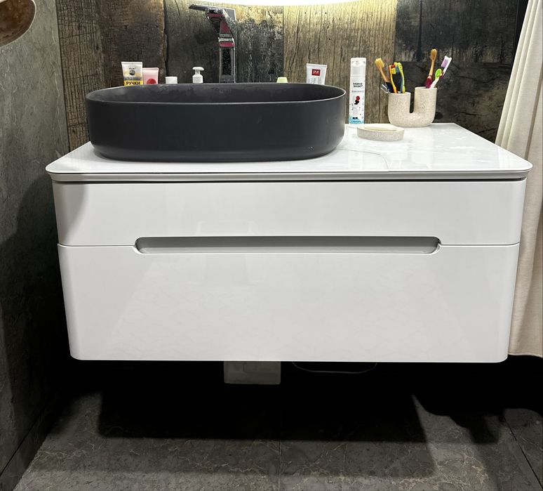 Продам раковину и тумбу