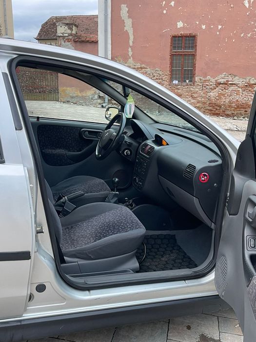 Opel corsa C ireproșabil mașină pentru pretențioși impecabil  înmatric