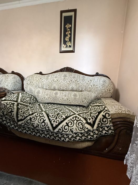 Диван стол стуля