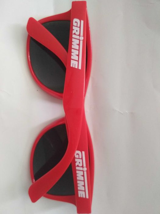 Детские солнцезащитные очки новые