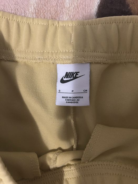 Vand nike tech galbe