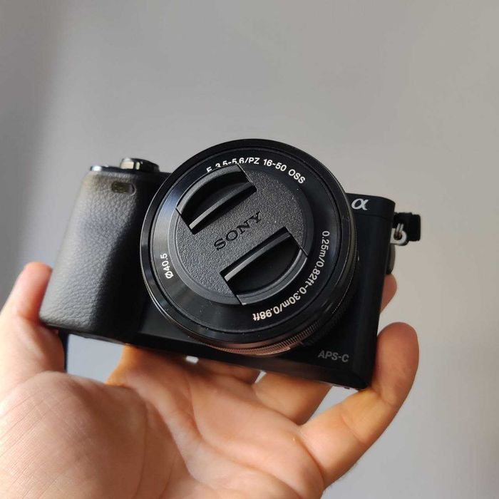 фотоапарат Sony A6000 + обектив Sony SEL 16-50mm f/3.5-5.6 PZ + обектив Sony SEL 55-210mm OSS  пълен комплект с кутия