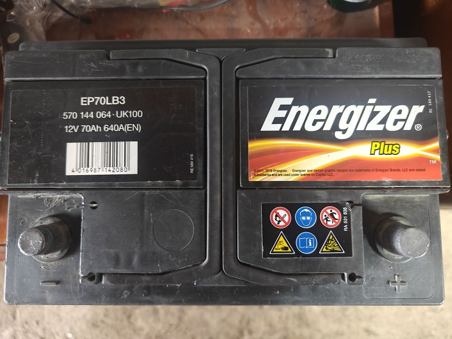 Продам аккумулятор 12V 70Ah