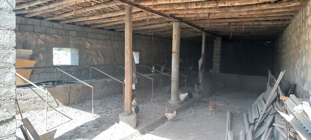 Хатирчи центрда ховли участка