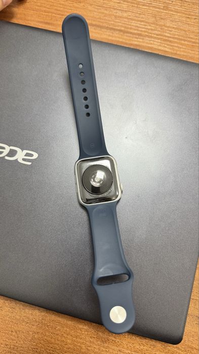 apple whatch se 44mm