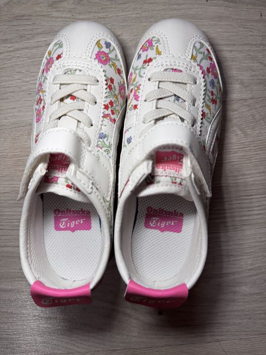 Adidasi onitsuka tiger