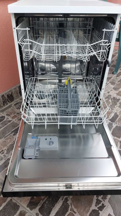 Продавам Съдомиялна