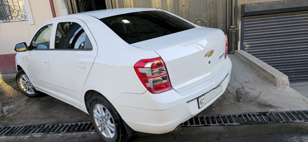 Kobalt avtomashinasi sotiladi