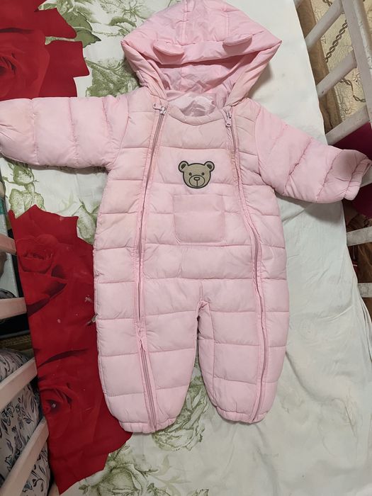 Продам детский комбинезон весна осень