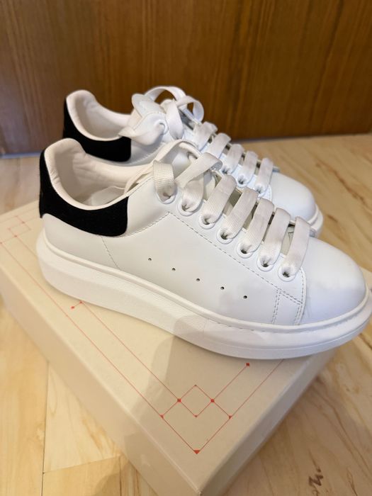 Обувки Alexander Mcqueen