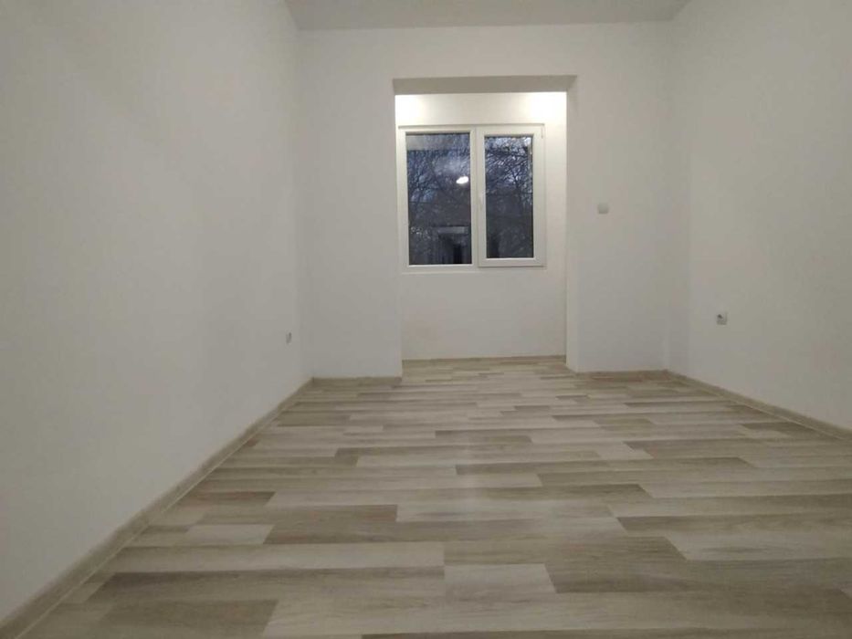 Продава се Тристаен апартамент в Пловдив, Гагарин - 62 кв.м за 1630 €/кв.м - Снимка #2