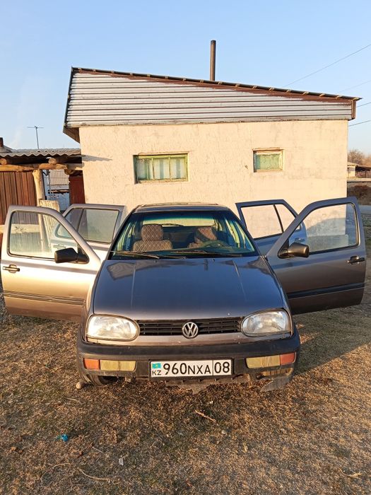 Гольф 3 нахаду жүріп тұр 1.8 моно 93 жылғы