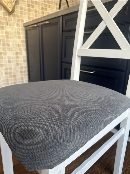 Стулья деревянные, новые.