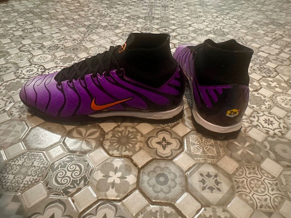 Продам бутсы Nike