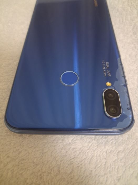 смартфон Huawei p 20 lite