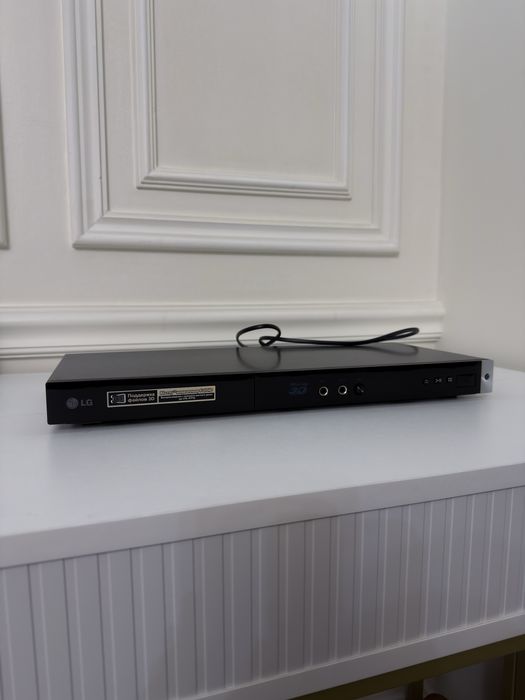 DVD плеер LG BP420K