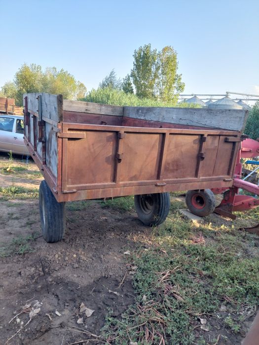 Vând remorca cu o axa 3.5 tone