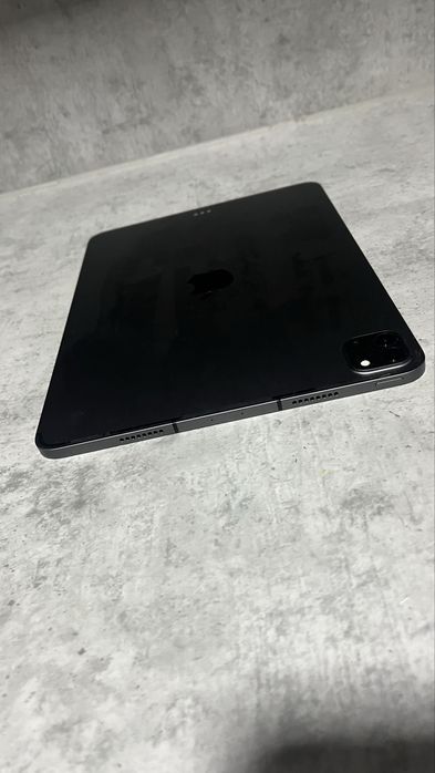 iPad Pro 11” gen 3 256 GB wi-fi + Cellular(sim)