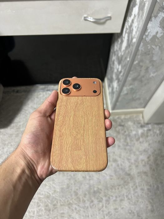 iPhone 17 Pro Max Maket Lux kopia Emas