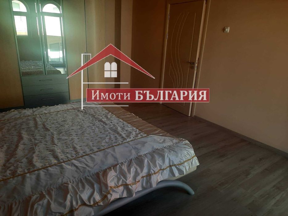 Къща на три етажа + Гараж в гр. Карлово