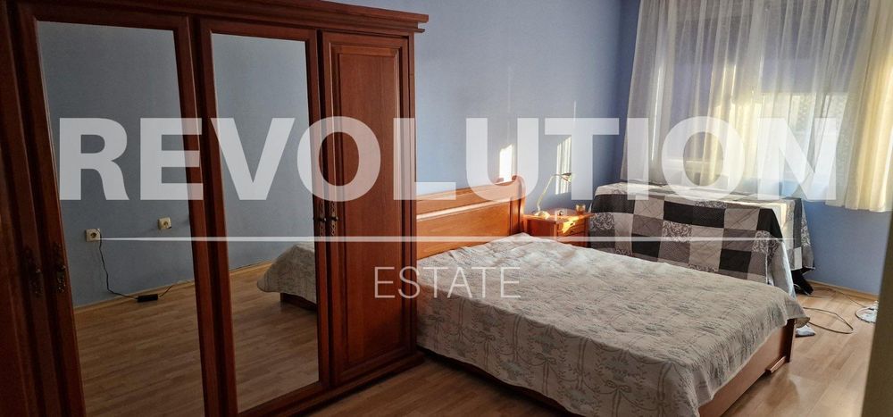 Дава се под наем Тристаен апартамент в Пловдив, Център - 110 кв.м за 600 € - Снимка #5