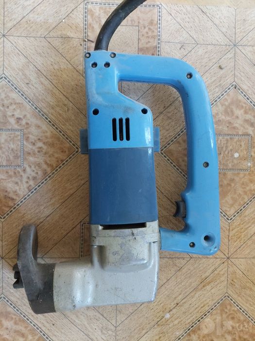 Продам электрические ножницы по металлу ИЭ-5403АУ2,