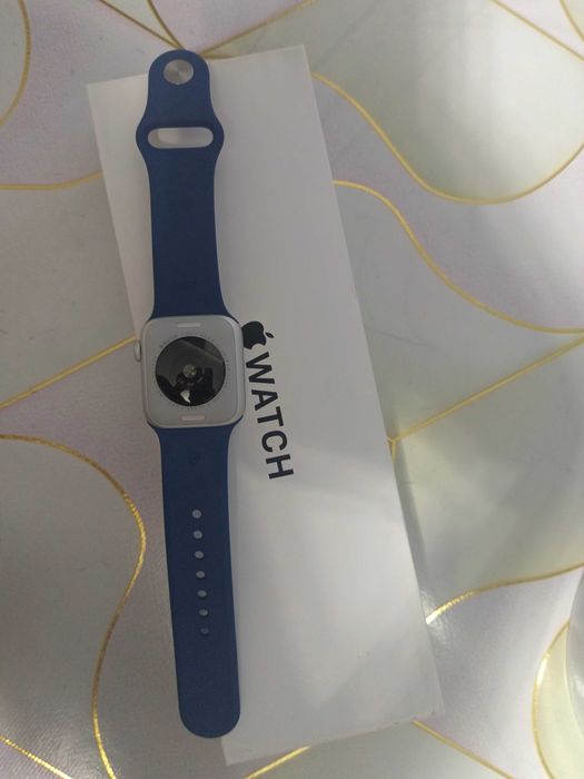 Apple watch se новые смарт часы