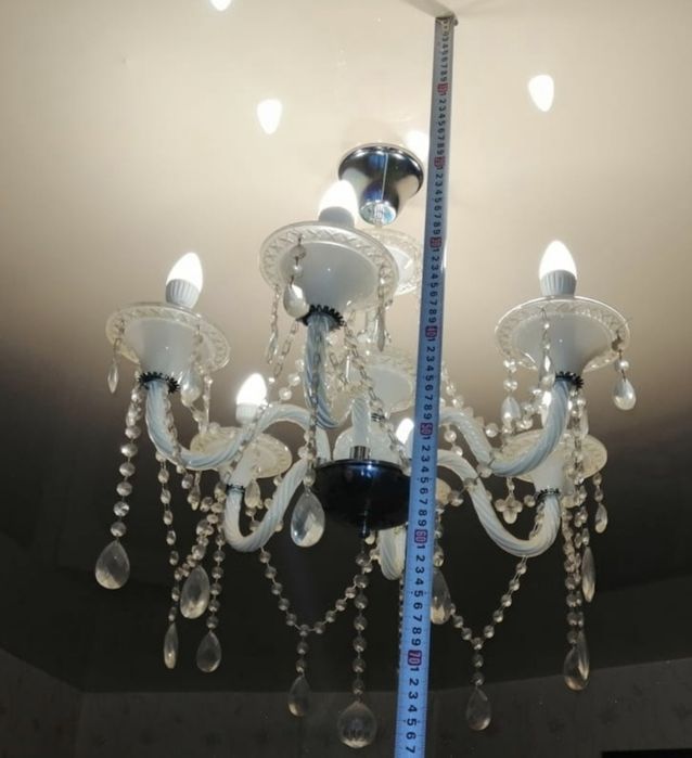 Продам люстру хрустальную