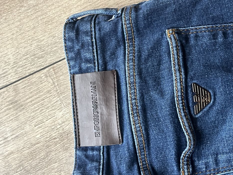 Emporio Armani MILANO : размер 32 Slim / Оригинал