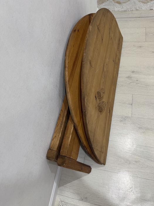 Продам круглый стол