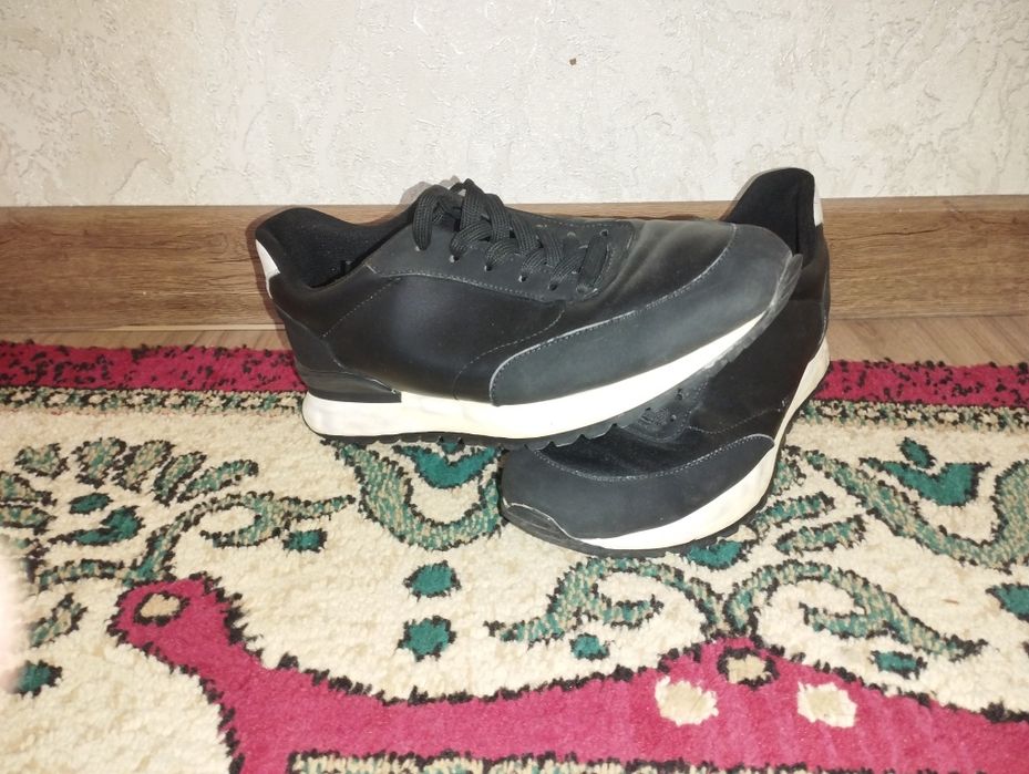 Продаю зимнюю обувь