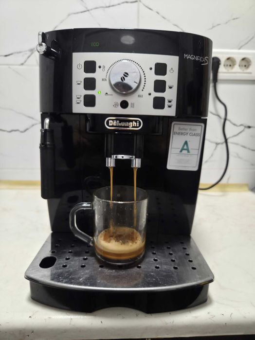 Espressor Automat DeLonghi Magnifica S ECAM 22.110B Aparat Cafea Boabe