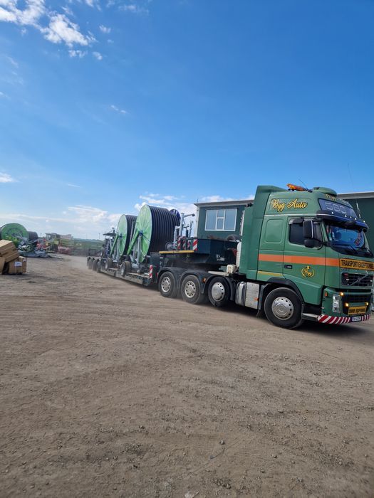 Transport agabaritic trailer lowbed