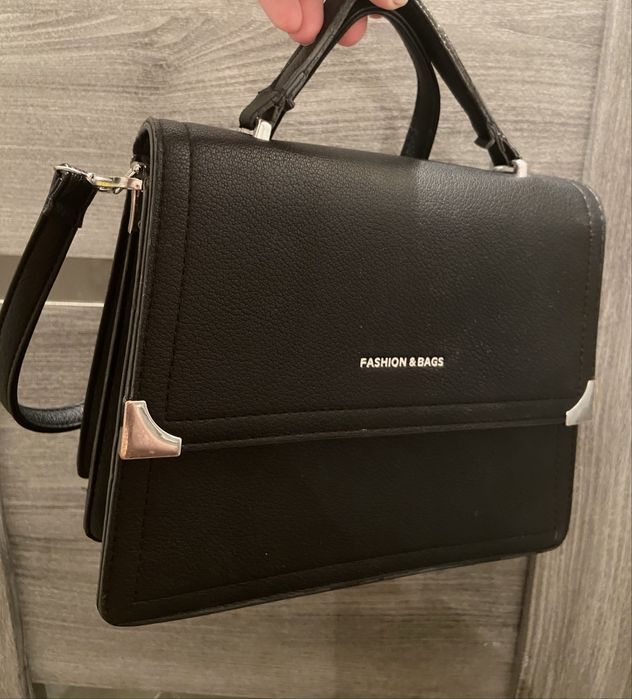 Сумочка черная