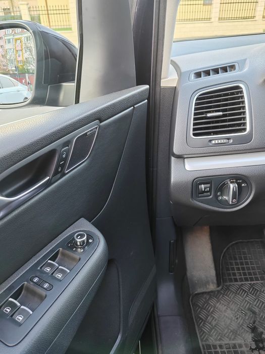 VOLKSWAGEN Sharan 2012 — imagine 6