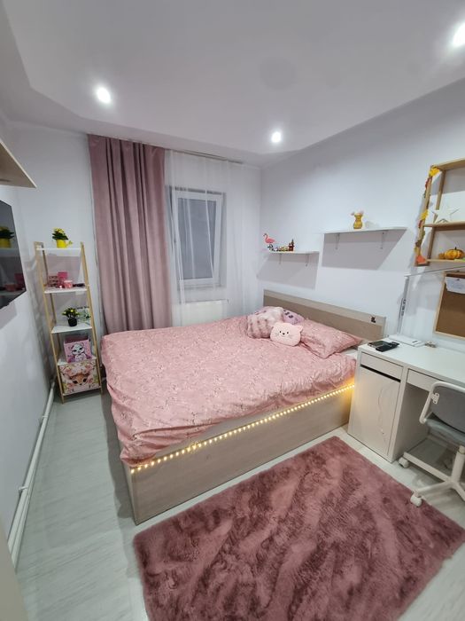 Apartament 3 camere, et 1, Mioveni