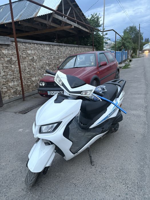 Продам м8 беннали