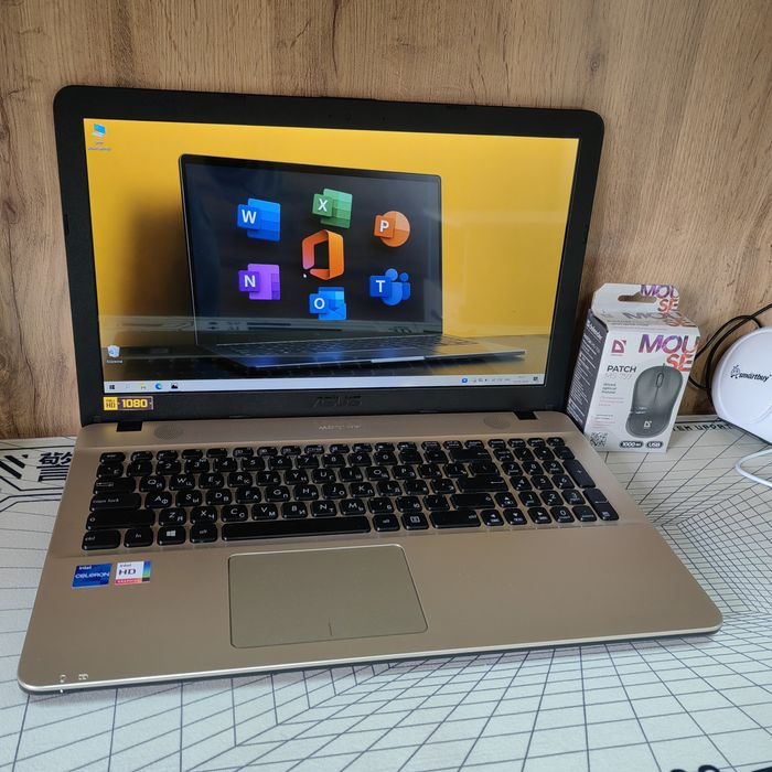 Шустрый офисной ноутбук Asus SSD