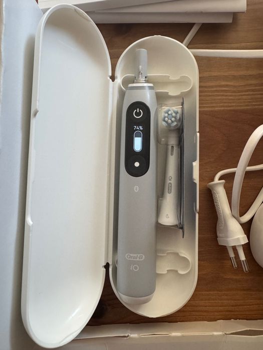 Четка за зъби Oral B iO 6 + 9 глави