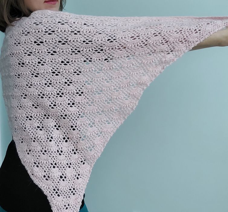 Шаль-косынка ручной работы