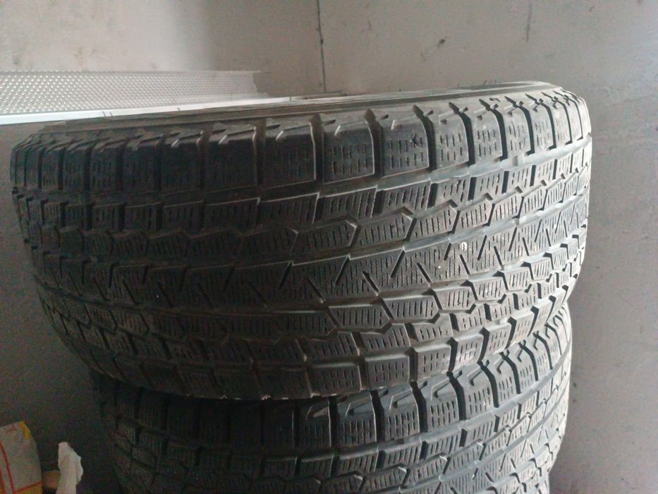 Продам резину с дисками на БМВ 730