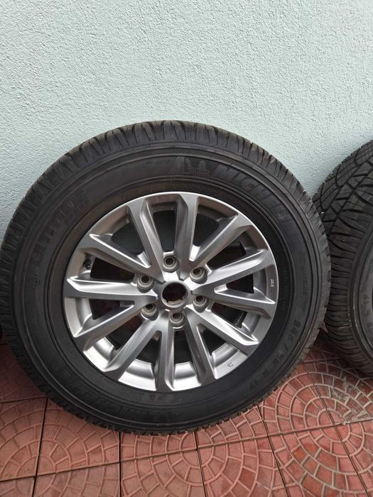 Roti Mitsubishi L200