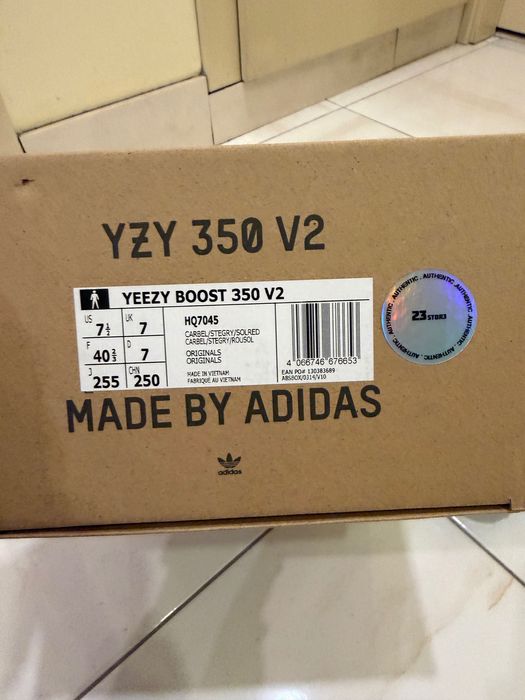 Adidas yeezy boost 350 V2