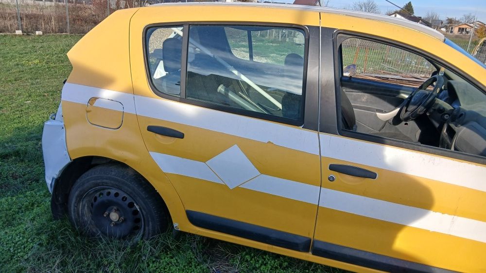 Use , stânga dreapta  sandero 1 stânga dreapta