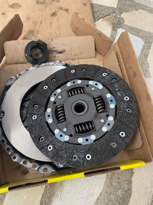 Съединител LUK с лагер