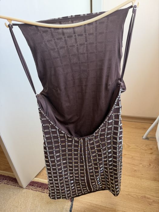 Ефектна мини рокля Zara с гол гръб и блестящи камъни / кристали