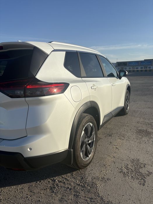 Продаю автомашину Nissan Rogue SV Premium
