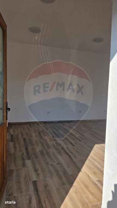 Casă  cu 2 camere de vânzare