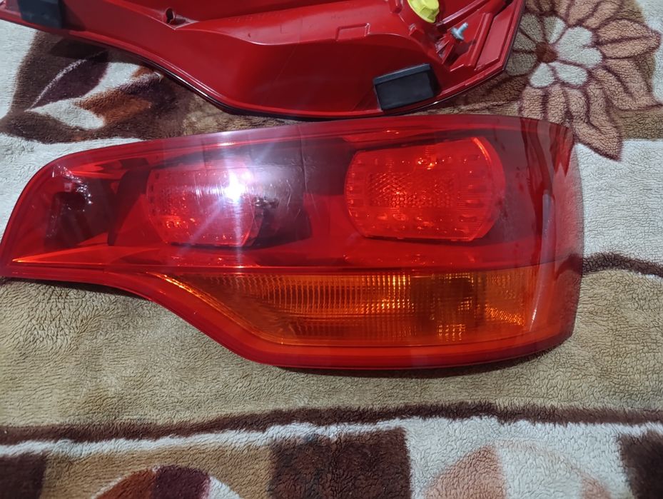 Фары задние на Ауди Q7