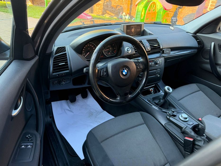 Bmw 118i 143cp 6+1 trepte 2007/2008 Navi~Jante17~Benzina